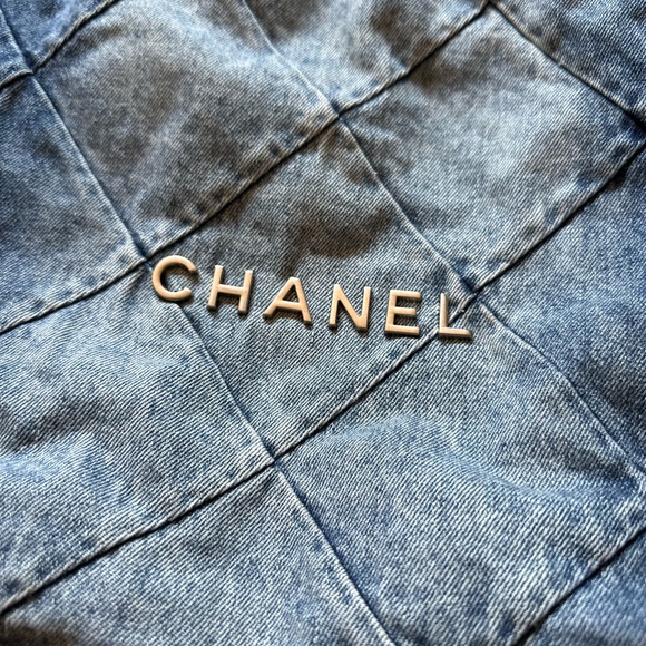 Chanel Blue Denim Drawstring 22 Bag Shoulder Bag - Picture 14 of 16